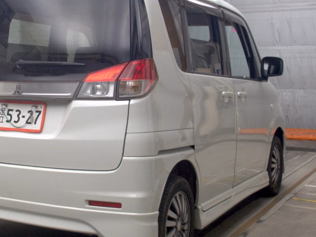 MITSUBISHI DELICA D:2