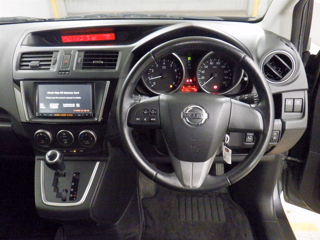 NISSAN LAFESTA