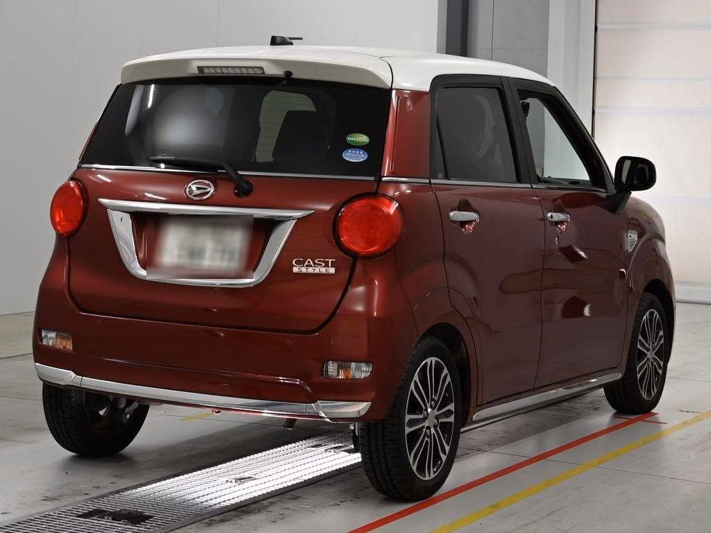 DAIHATSU CAST