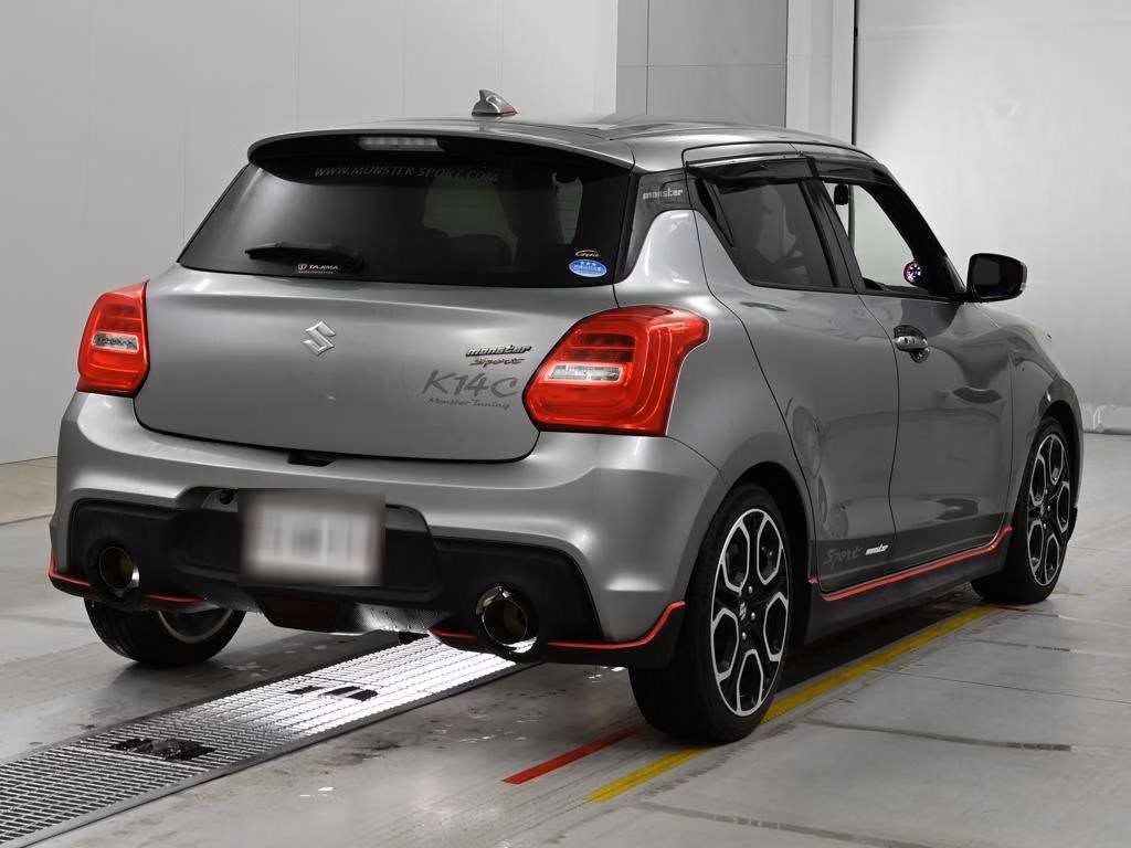 SUZUKI SWIFT