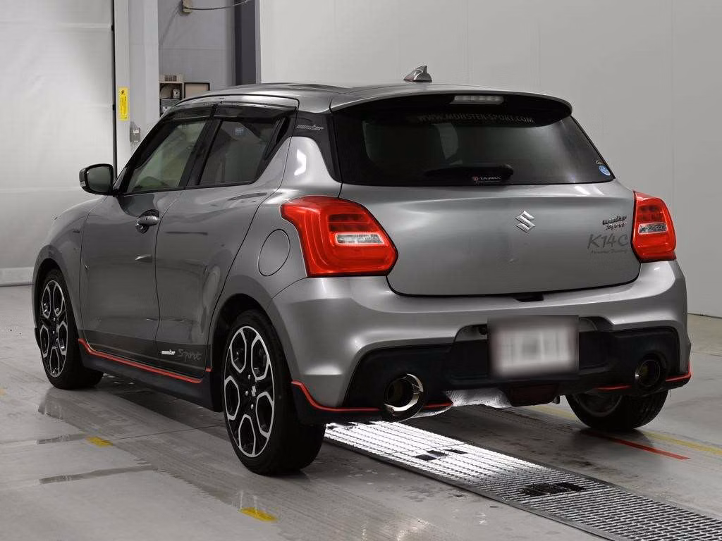 SUZUKI SWIFT