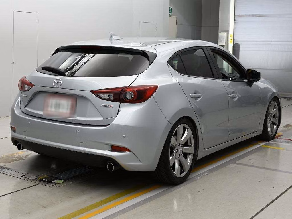 MAZDA AXELA