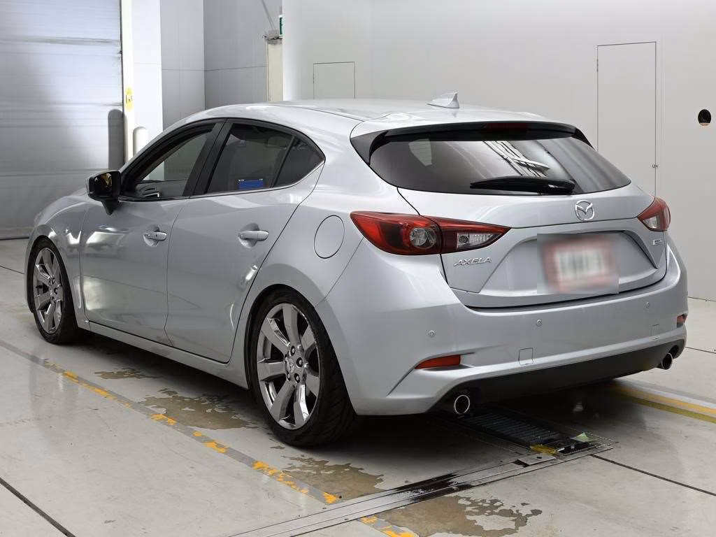 MAZDA AXELA