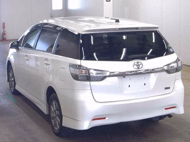 TOYOTA WISH