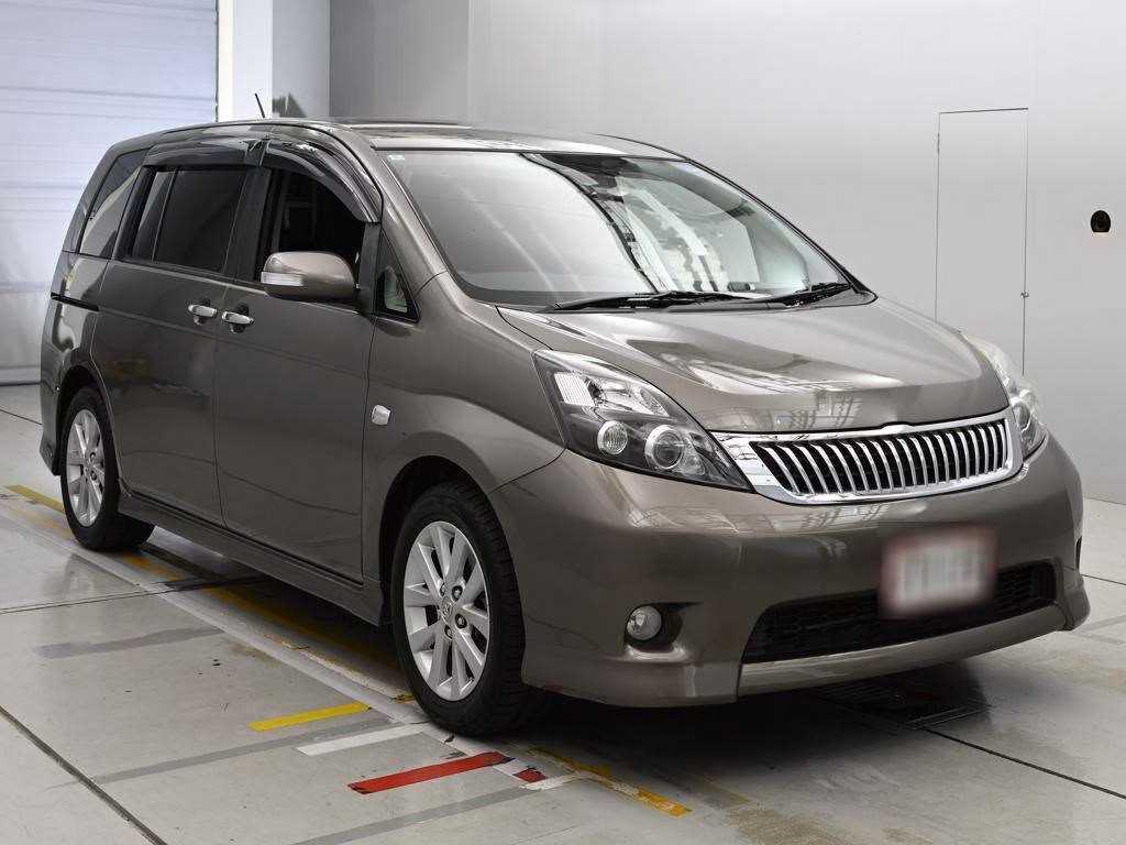 TOYOTA ISIS