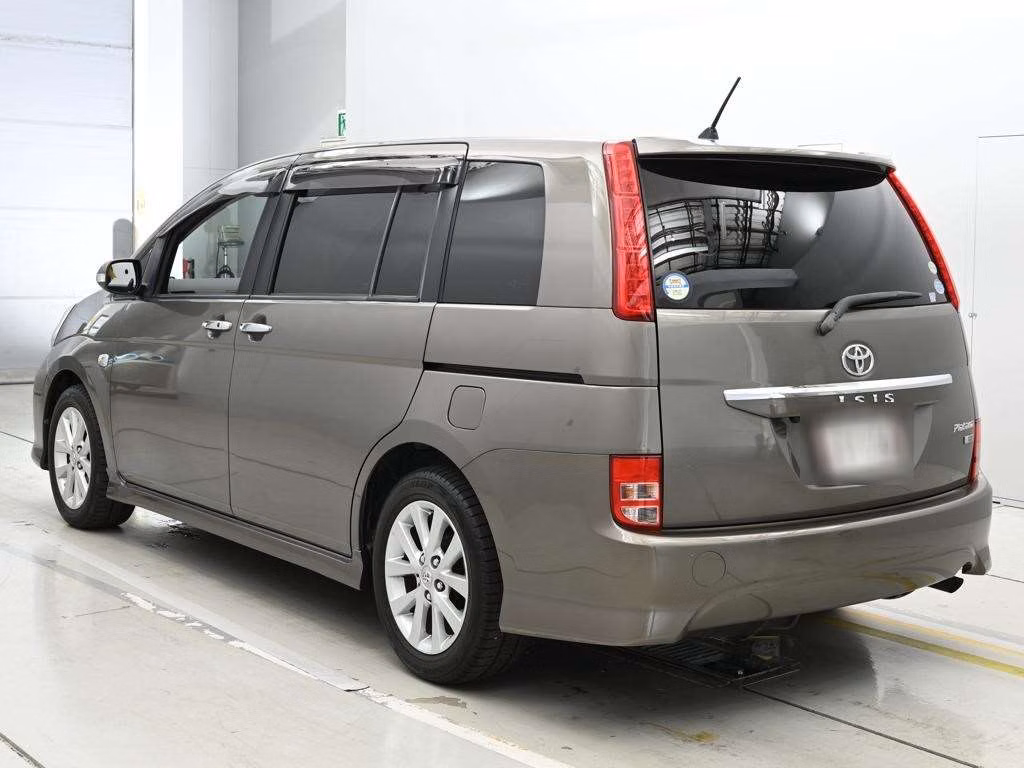 TOYOTA ISIS