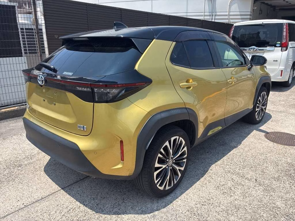 TOYOTA YARIS CROSS