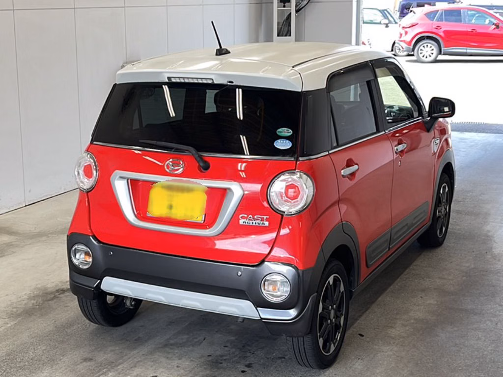 DAIHATSU CAST