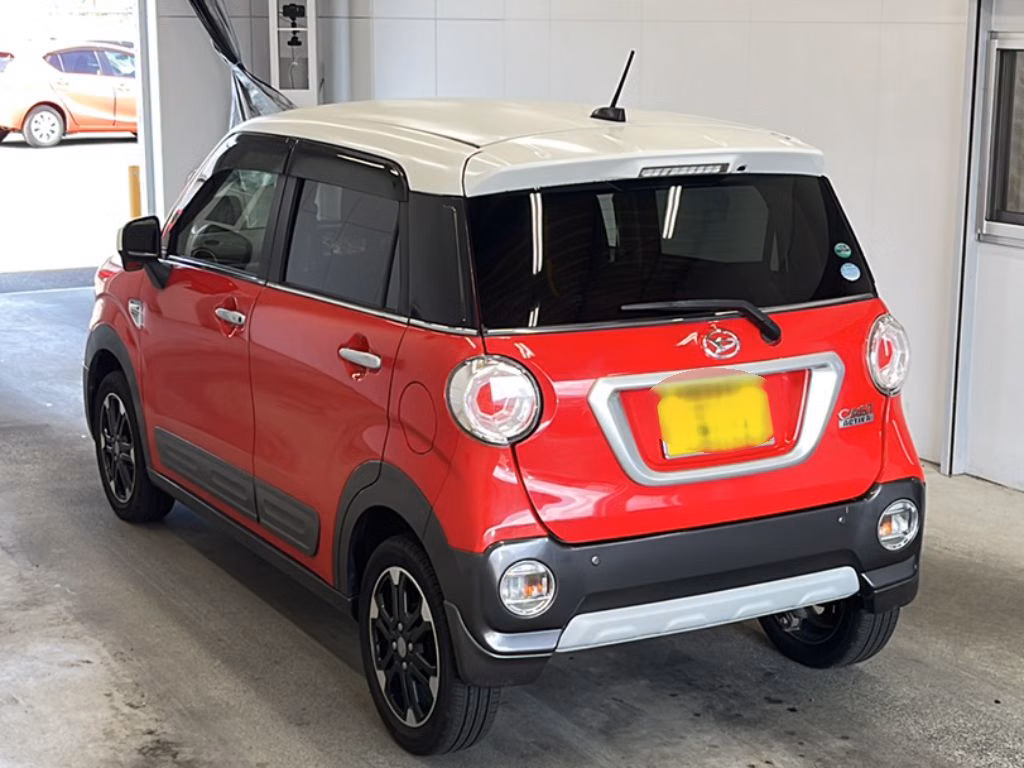DAIHATSU CAST