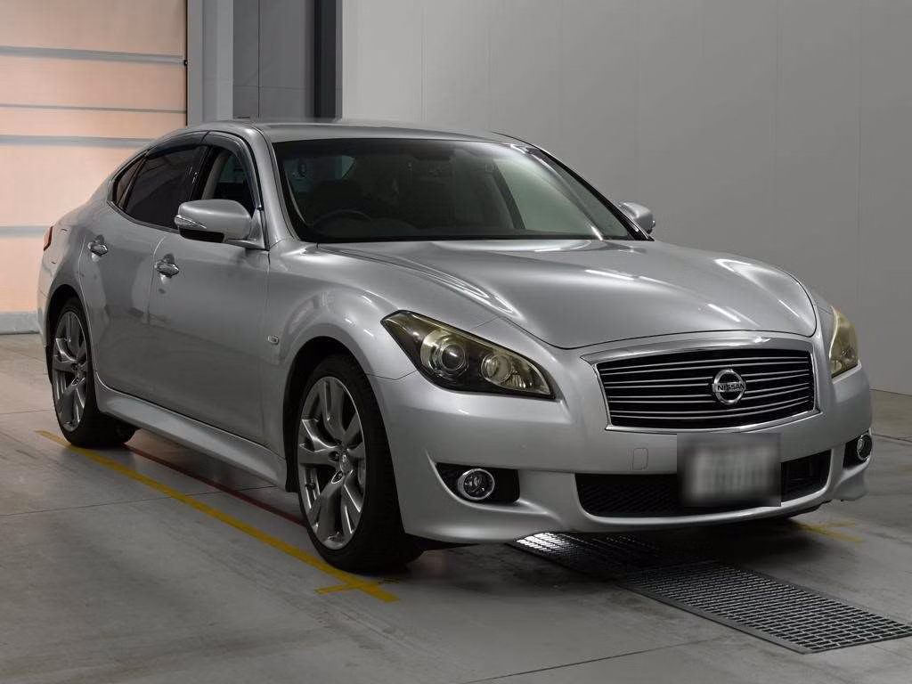 NISSAN FUGA