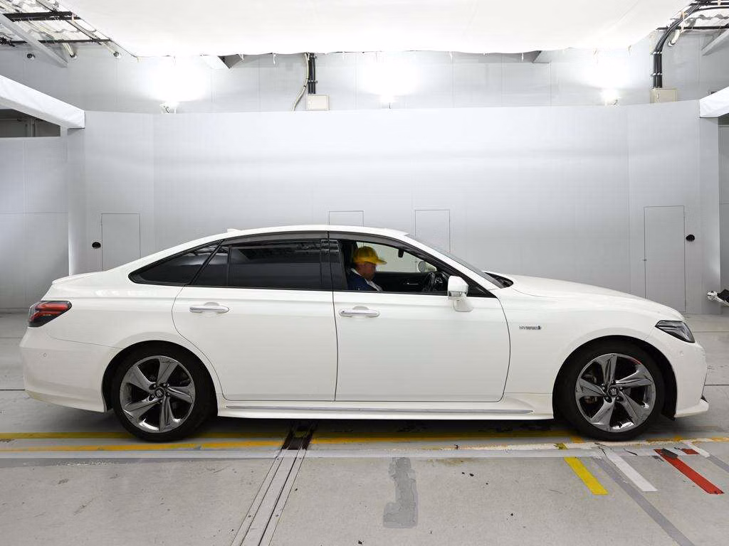 TOYOTA CROWN