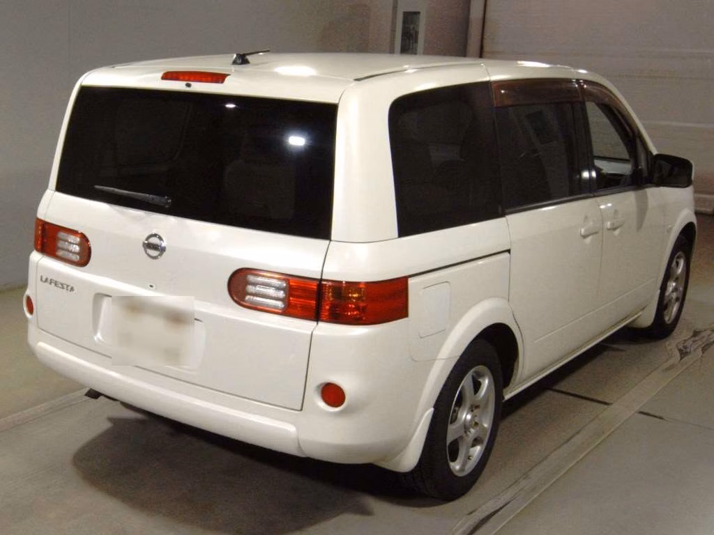NISSAN LAFESTA