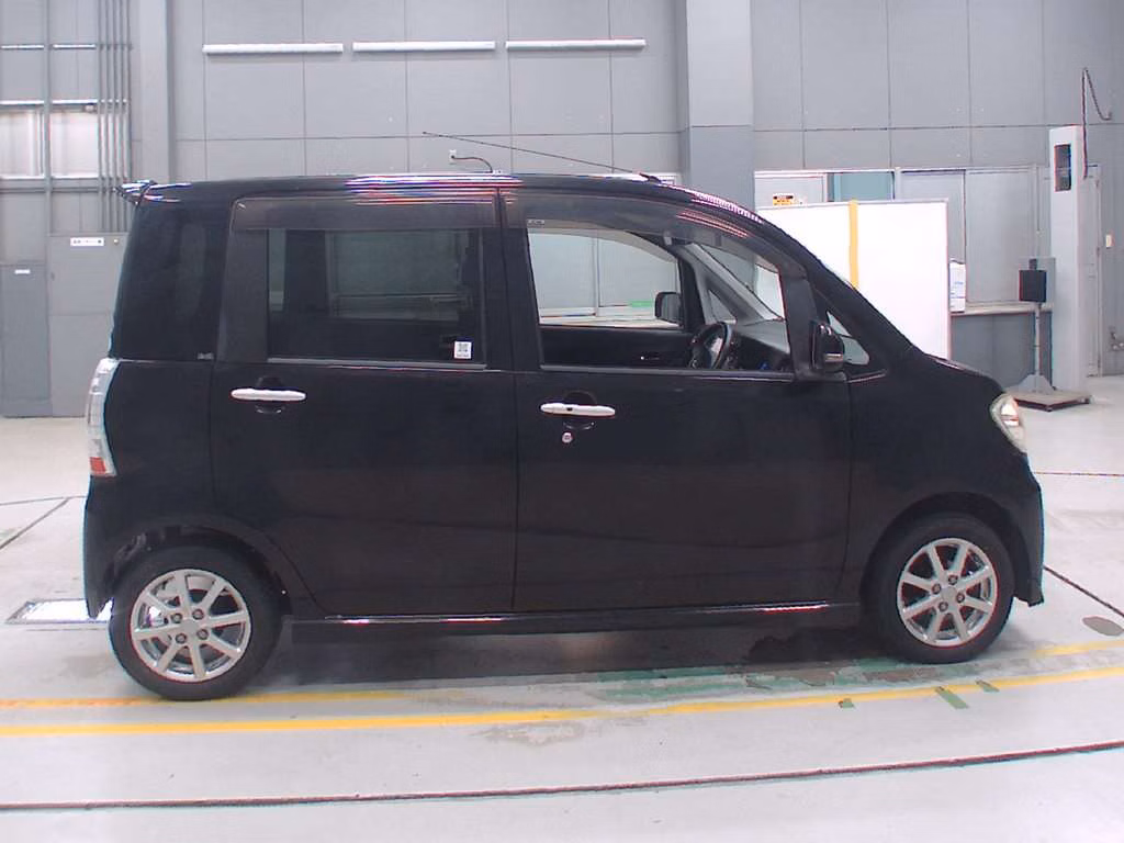 DAIHATSU TANTO EXE