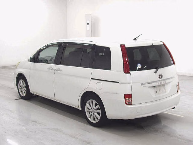 TOYOTA ISIS