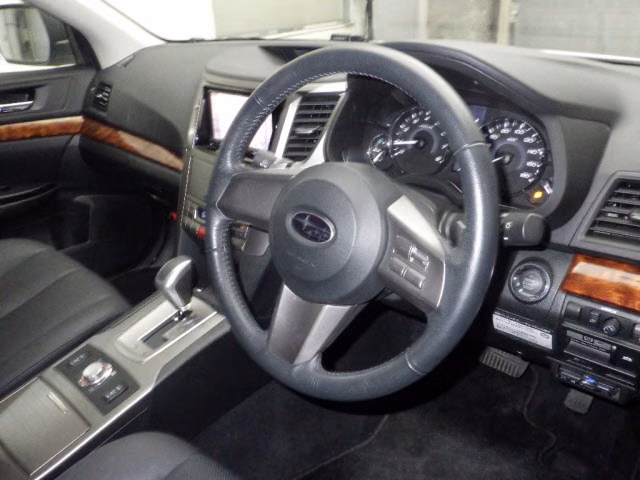 SUBARU LEGACY