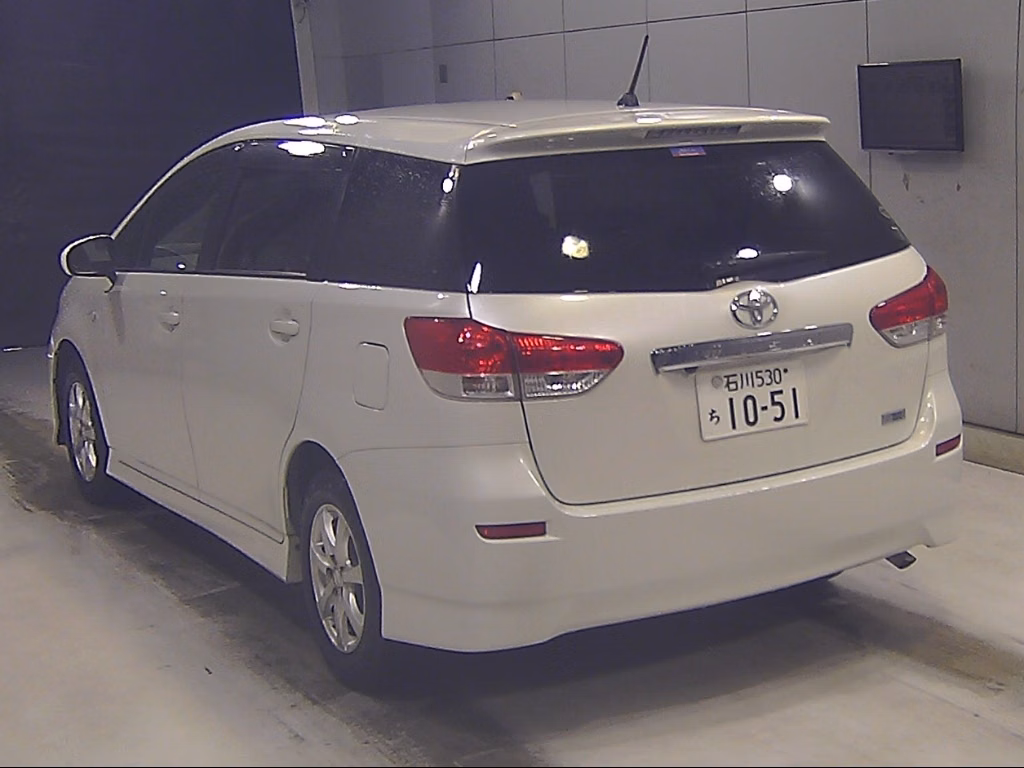TOYOTA WISH