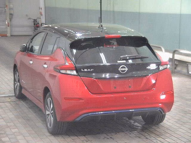 NISSAN LEAF