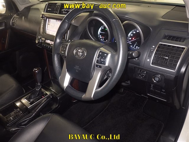 TOYOTA LAND CRUISER PRADO