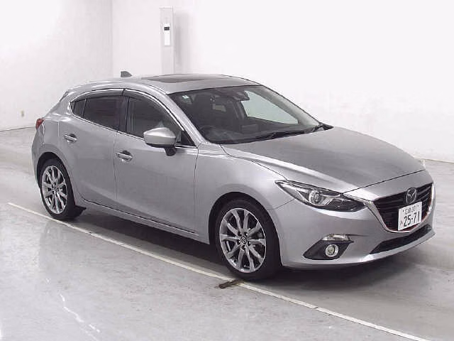 MAZDA AXELA