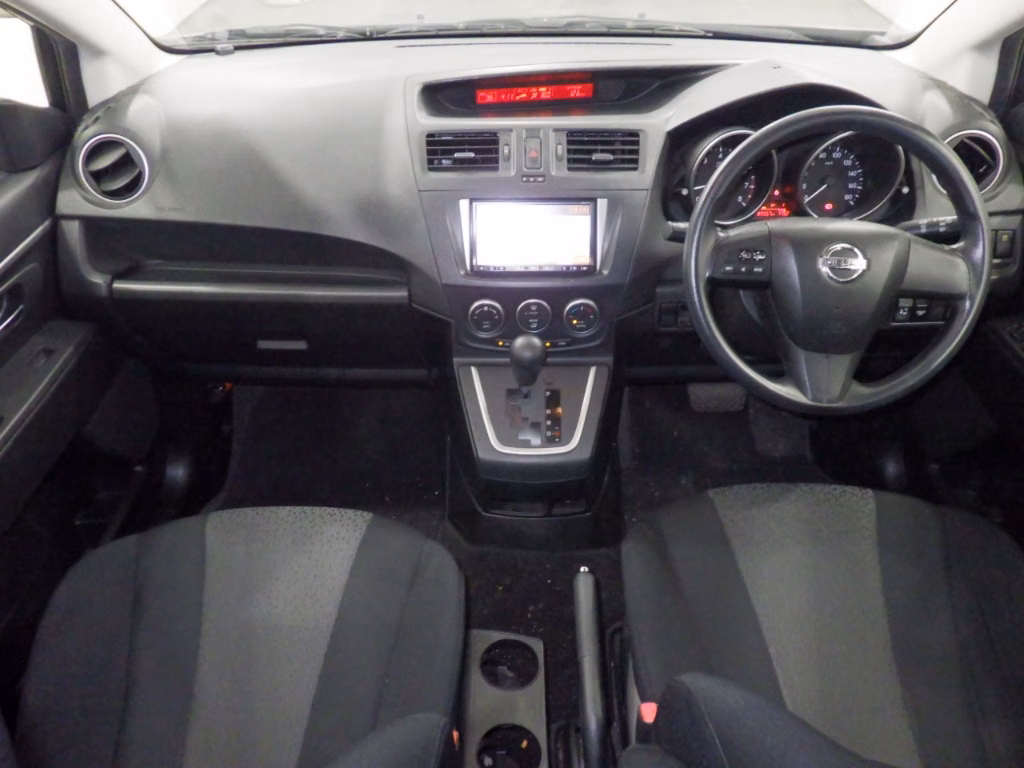 NISSAN LAFESTA