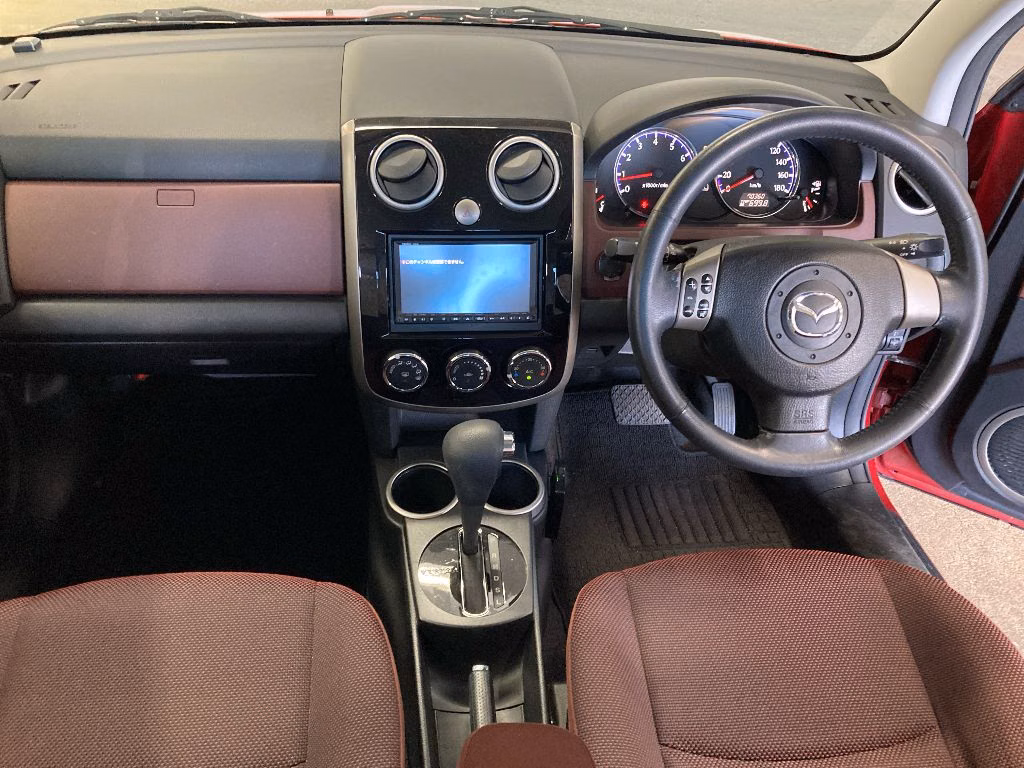 MAZDA VERISA