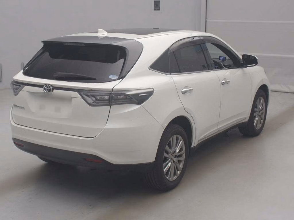 TOYOTA HARRIER