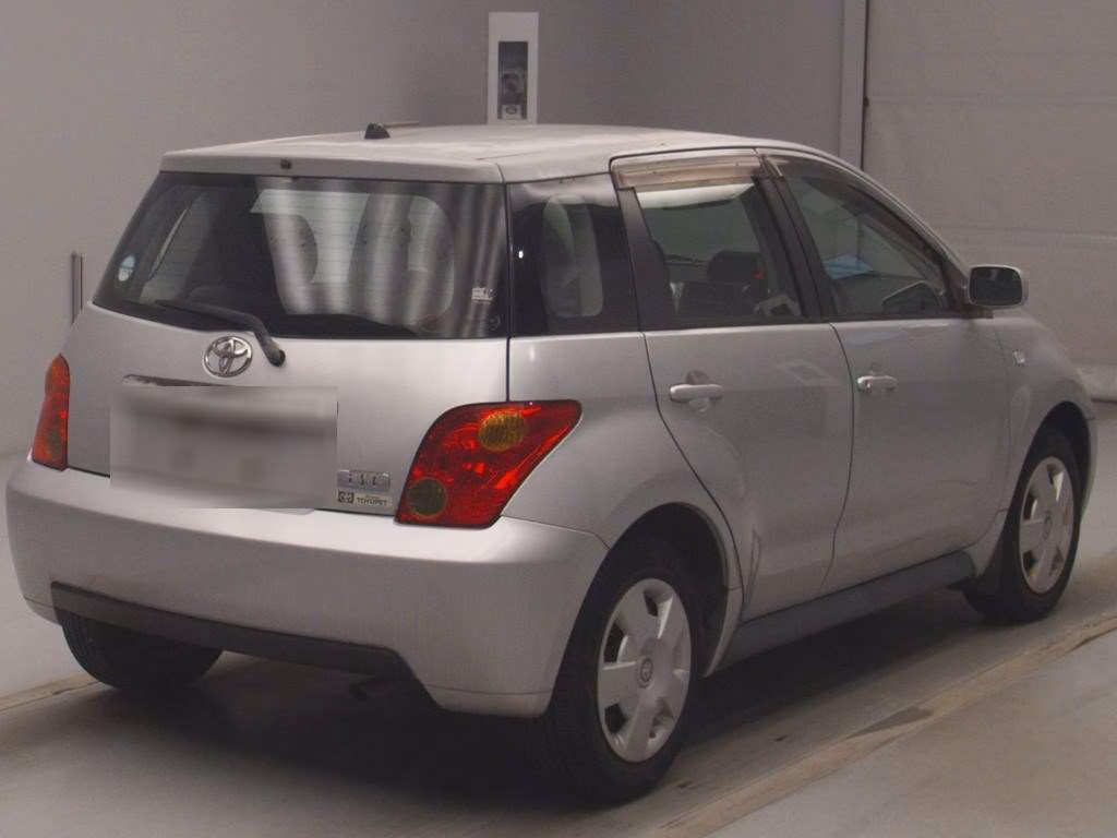 TOYOTA IST