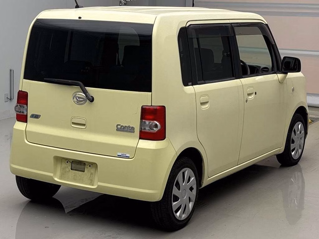DAIHATSU MOVE CONTE