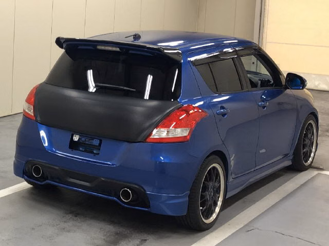 SUZUKI SWIFT