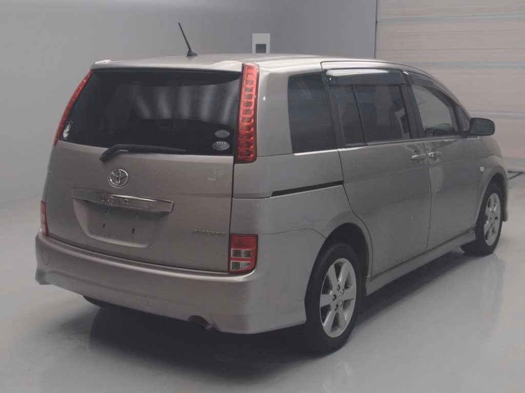 TOYOTA ISIS