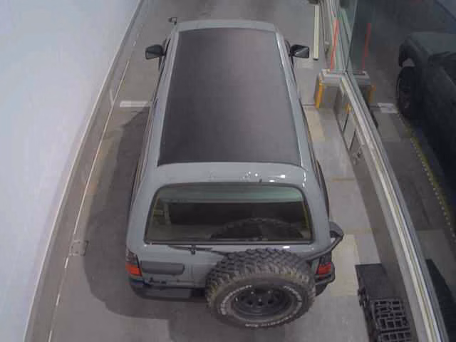 TOYOTA HILUX SURF