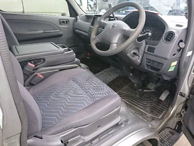 NISSAN CARAVAN