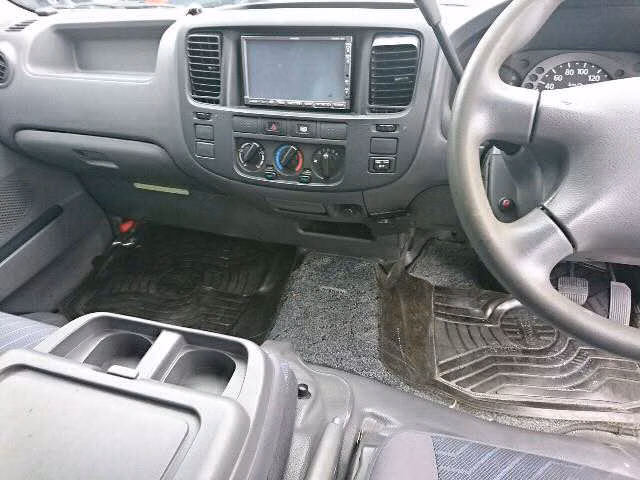 NISSAN CARAVAN