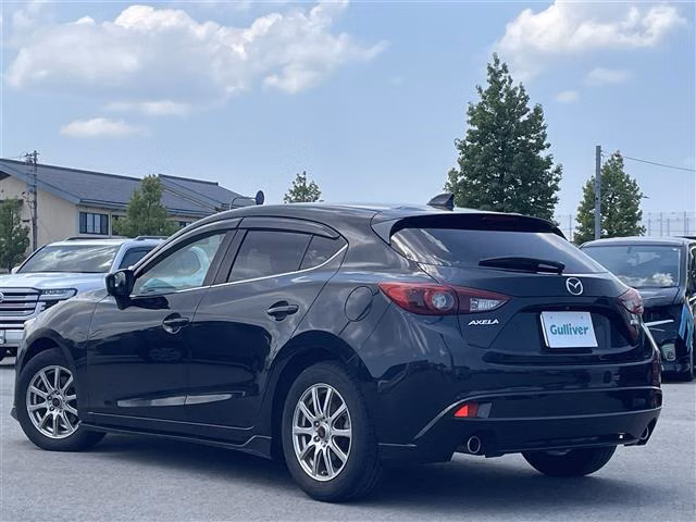 MAZDA AXELA
