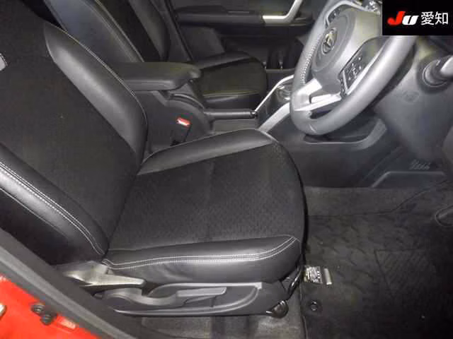 DAIHATSU ROCKY
