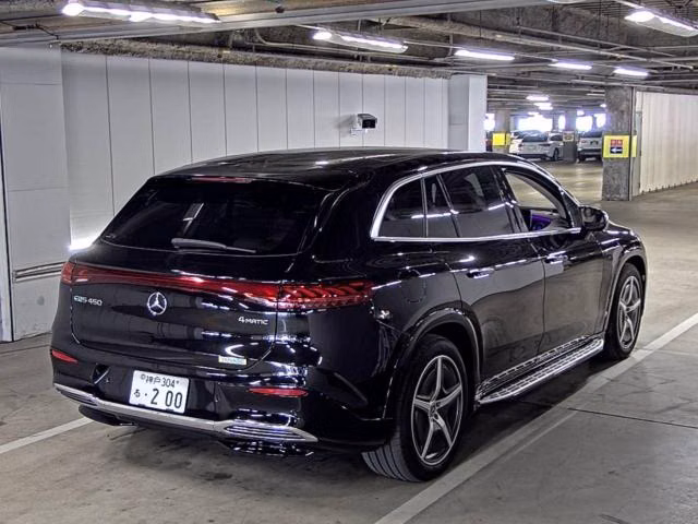MERCEDES-BENZ EQS SUV