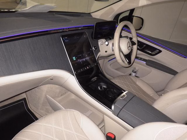 MERCEDES-BENZ EQS SUV