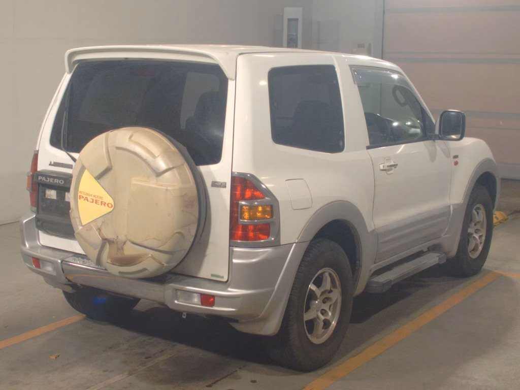 MITSUBISHI PAJERO