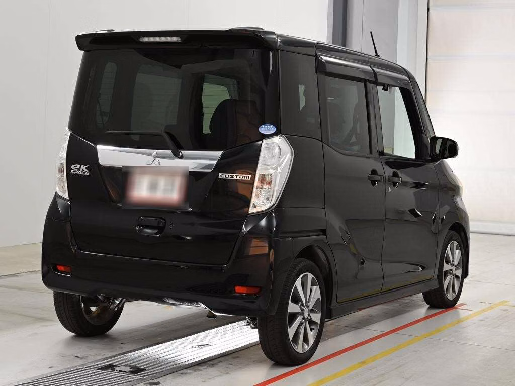 MITSUBISHI EK SPACE
