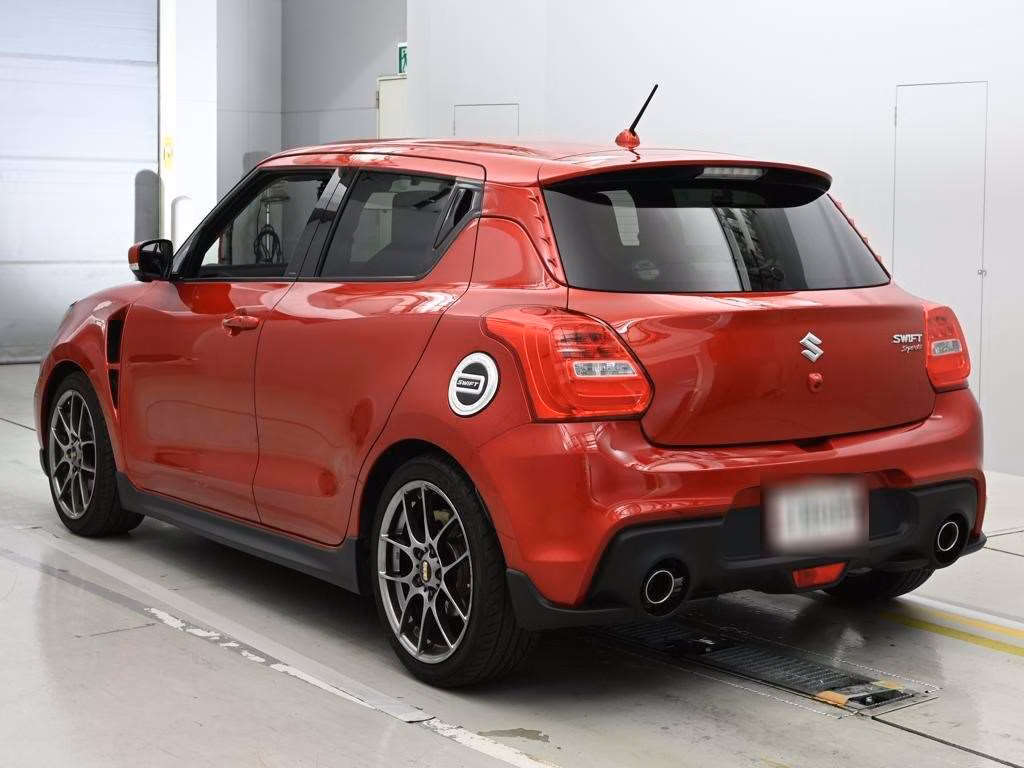 SUZUKI SWIFT