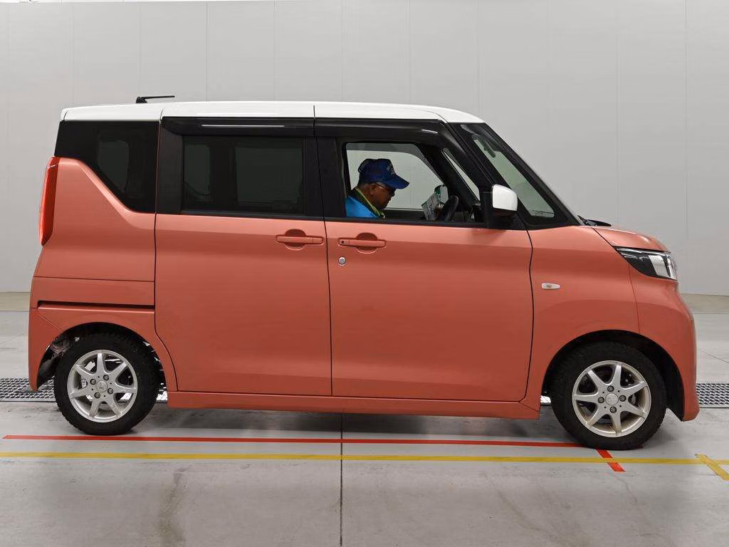 MITSUBISHI EK SPACE