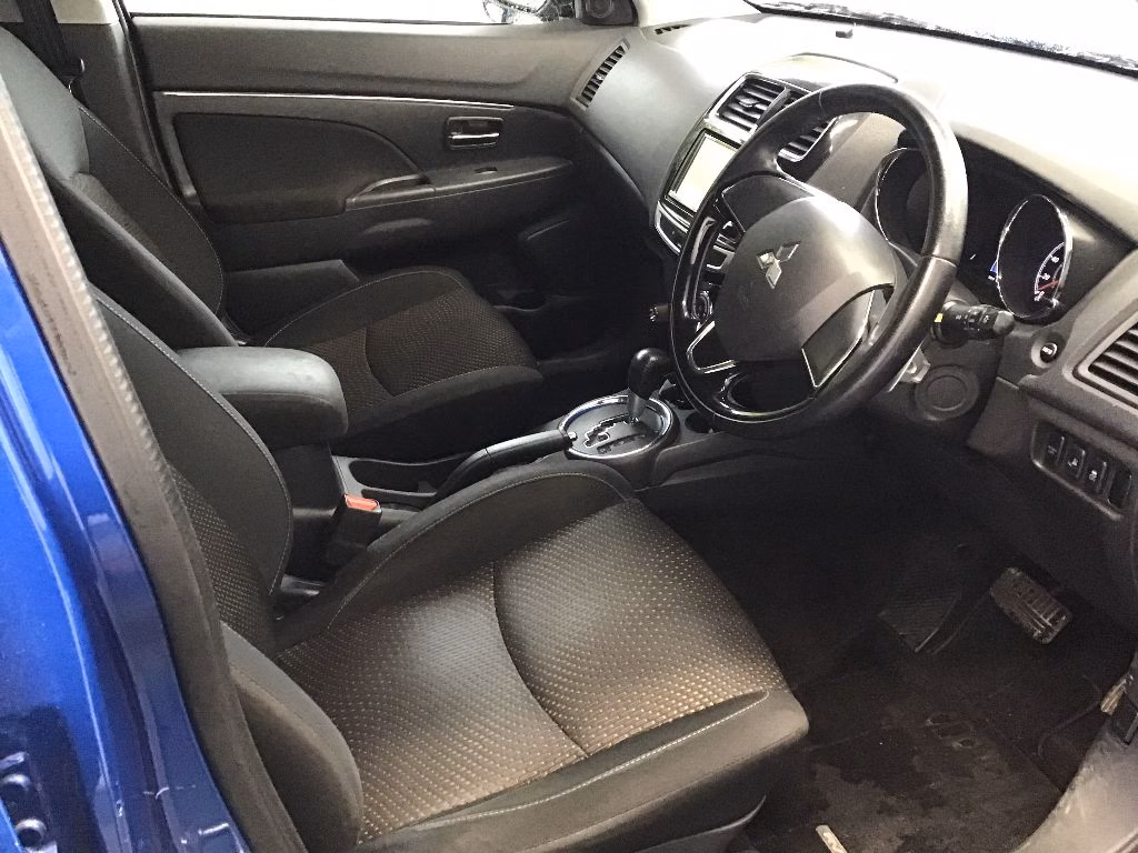 MITSUBISHI RVR