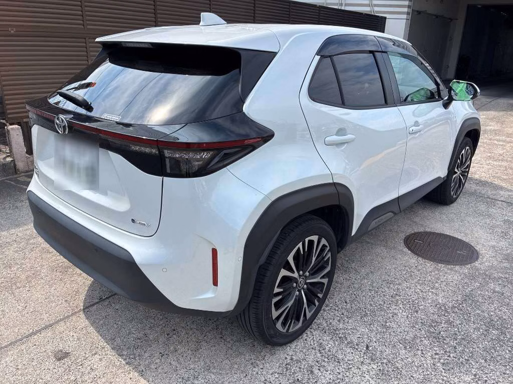 TOYOTA YARIS CROSS