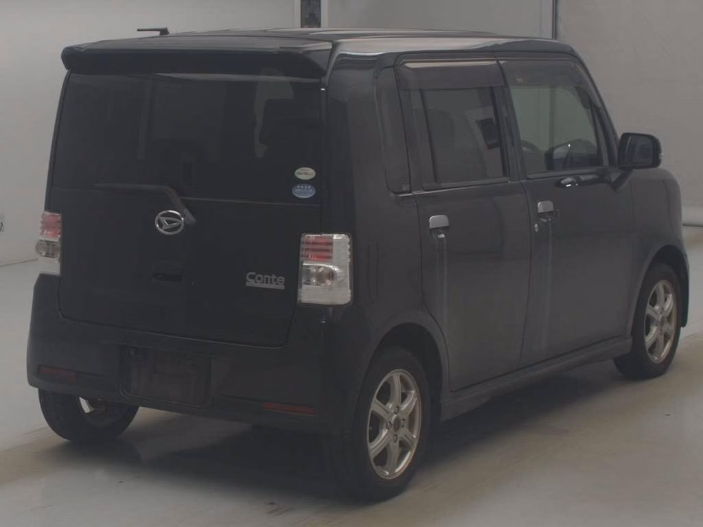 DAIHATSU MOVE CONTE