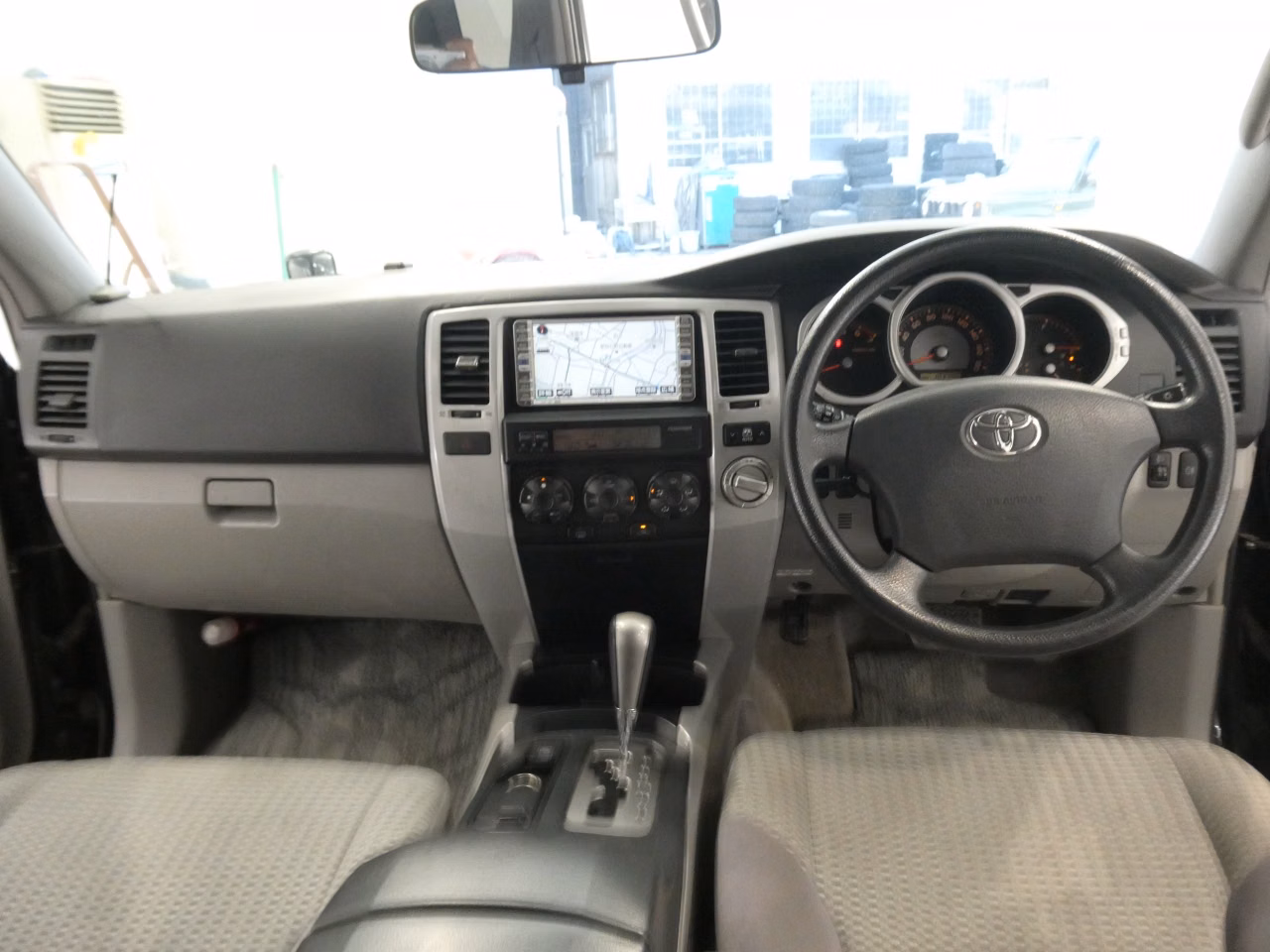 TOYOTA HILUX SURF