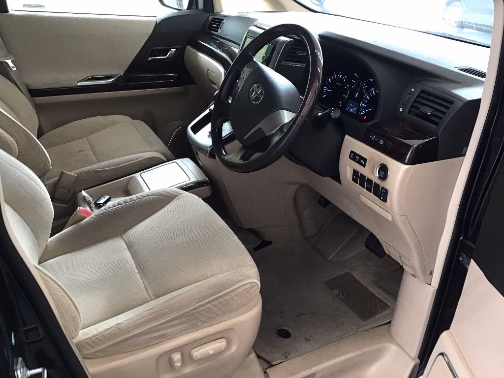 TOYOTA VELLFIRE