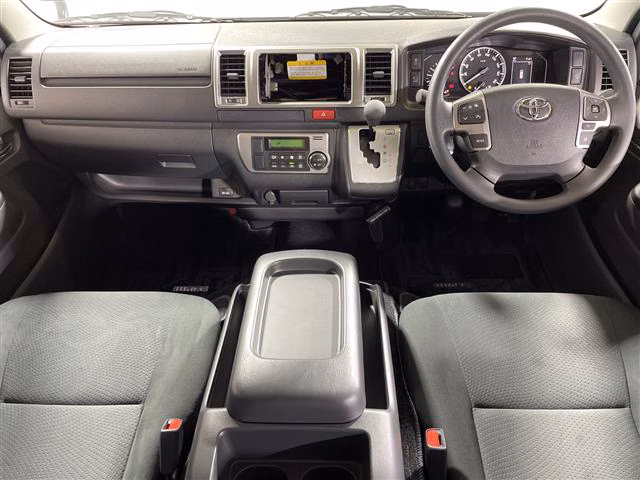 TOYOTA REGIUS ACE
