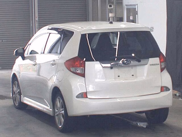 SUBARU TREZIA