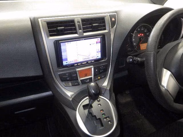 SUBARU TREZIA