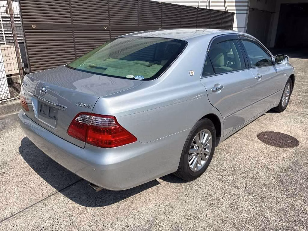 TOYOTA CROWN